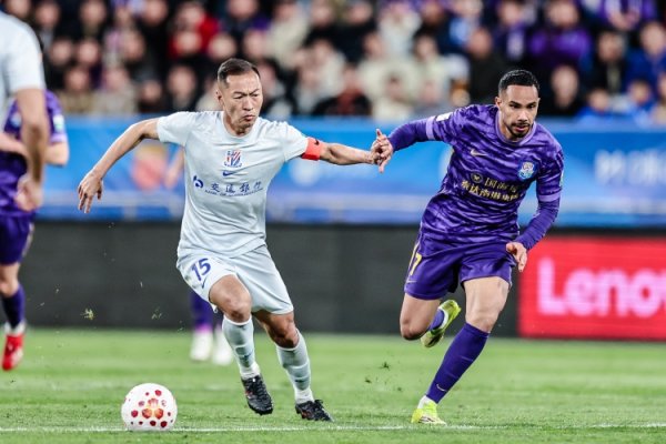 海口股票配资平台 津媒：津门虎教练组鼓励球员保持自信，谢蒂内能否出战还不好说